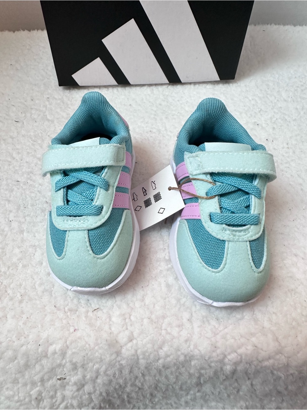 Baby Adidas Shoes - Picture 2 of 8